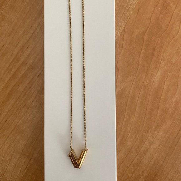 Louis Vuitton necklace - Picture 4 of 7